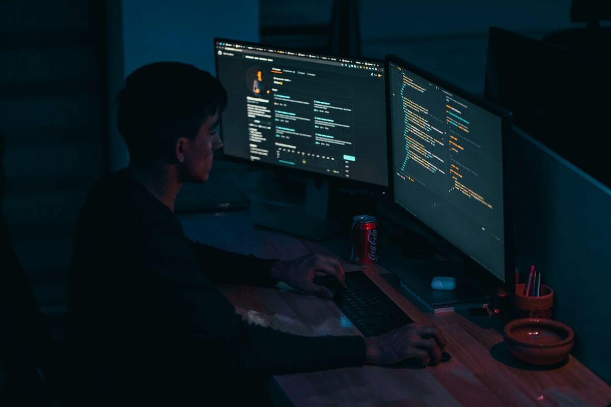 An analyst working a NIST 800-171 checklist